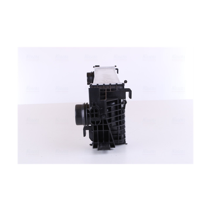 Chłodnica powietrza Intercooler NISSENS 96133