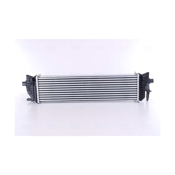 Chłodnica powietrza Intercooler NISSENS 96133