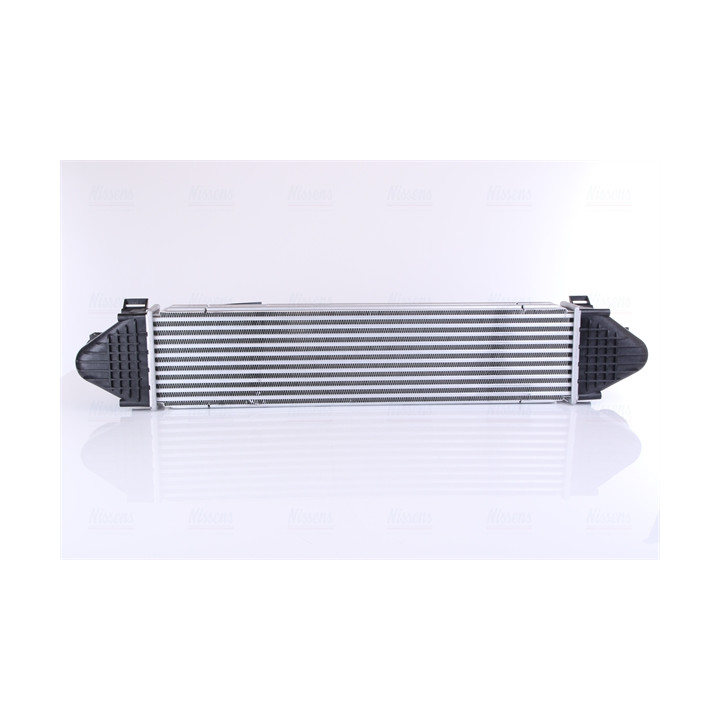 Chłodnica powietrza Intercooler NISSENS 96472