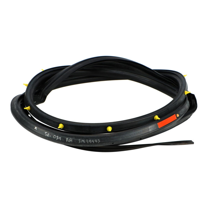 Sealing strip, right Volvo (30899983)