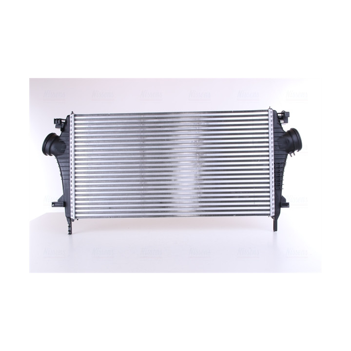Chłodnica powietrza Intercooler NISSENS 96554