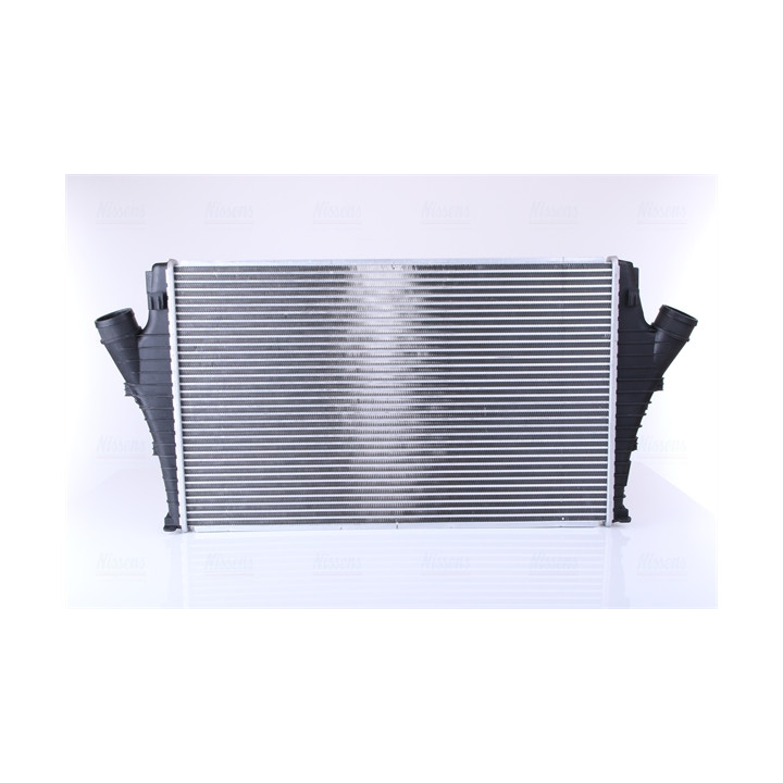 Chłodnica powietrza Intercooler NISSENS 96647