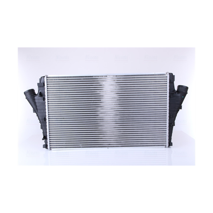 Chłodnica powietrza Intercooler NISSENS 96647