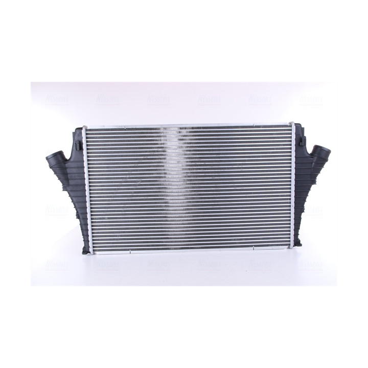 Chłodnica powietrza Intercooler NISSENS 96684