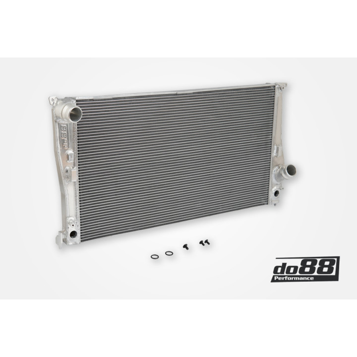 Chłodnica wody BMW 135i 335i 35i N54 N55 Automat 2007-2013 (E9X E82 E89)